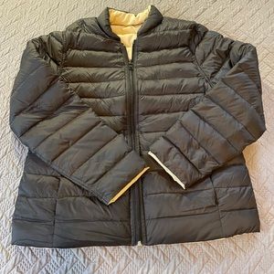 Lands End Puffer Reversible Coat. NWOT. Size M.